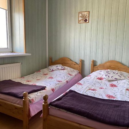 Bed and Breakfast Osrodek Jezdziecki Bronków Exterior foto